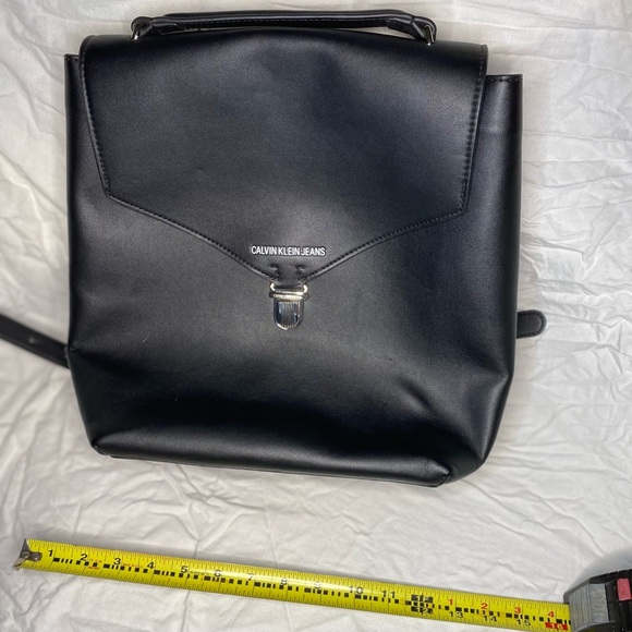 Calvin Klein Jeans Black Leather Backpack - Picture 6 of 6